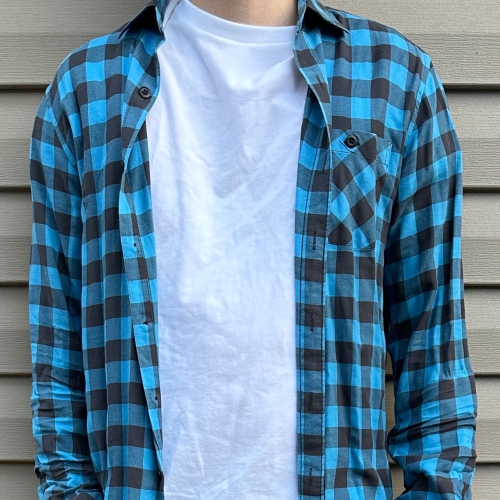 American Eagle Blue Plaid Button Up